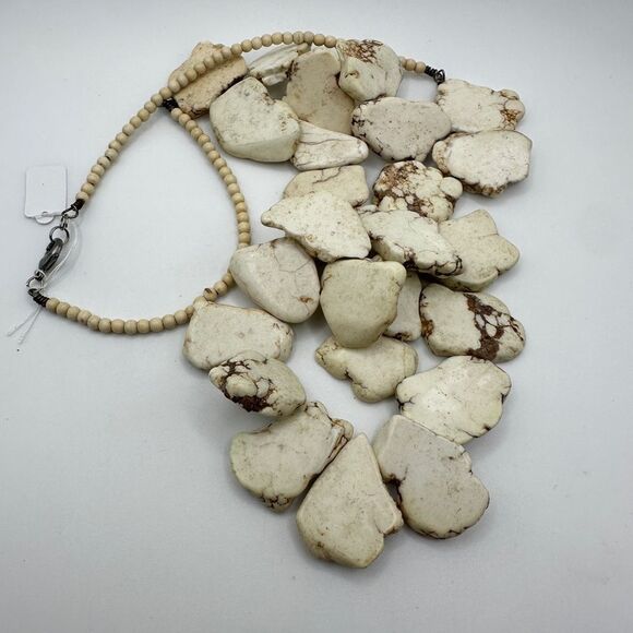 26" of all Howlite, statement necklace with silver tone hardware! - Picture 6 of 13